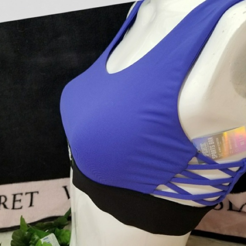 Sports bra